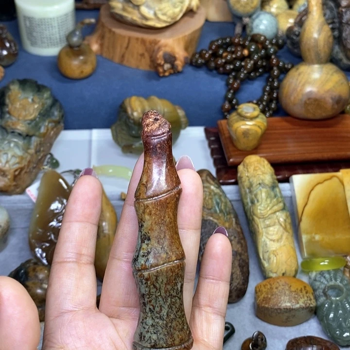 岫岩河磨玉（透闪石质玉）把件未镶嵌