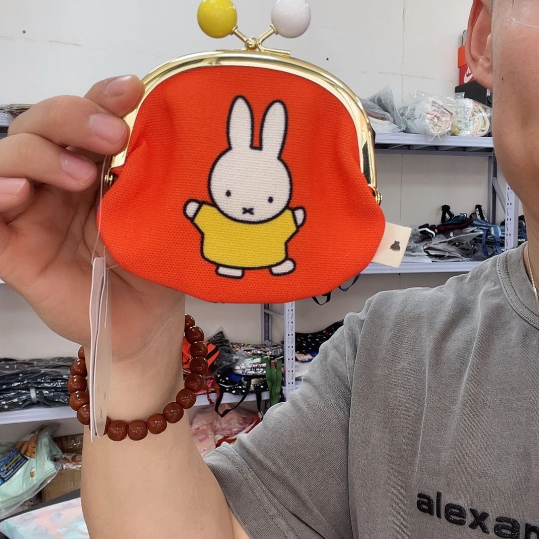 PU化妆包等各种产品的
