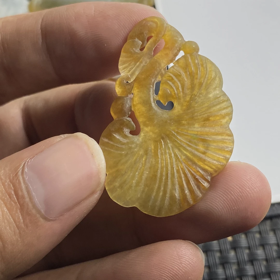 天然翡翠毛货精工雕刻冰油黄银杏叶金枝玉叶爱的传承