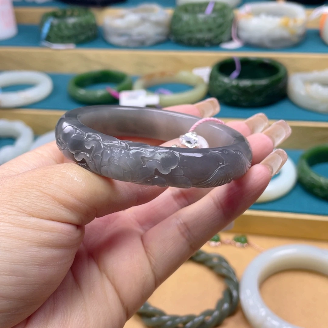 和田玉手镯未镶嵌19