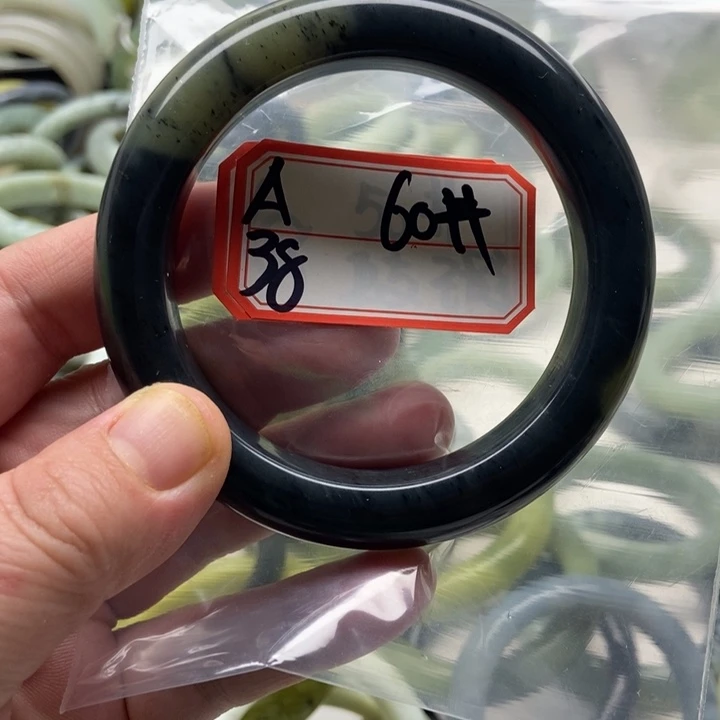 蛇纹石玉手镯未镶嵌琴****发