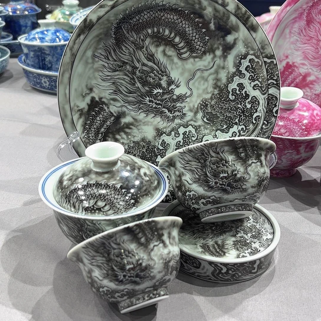 瓷片景德镇瓷器精品陈列