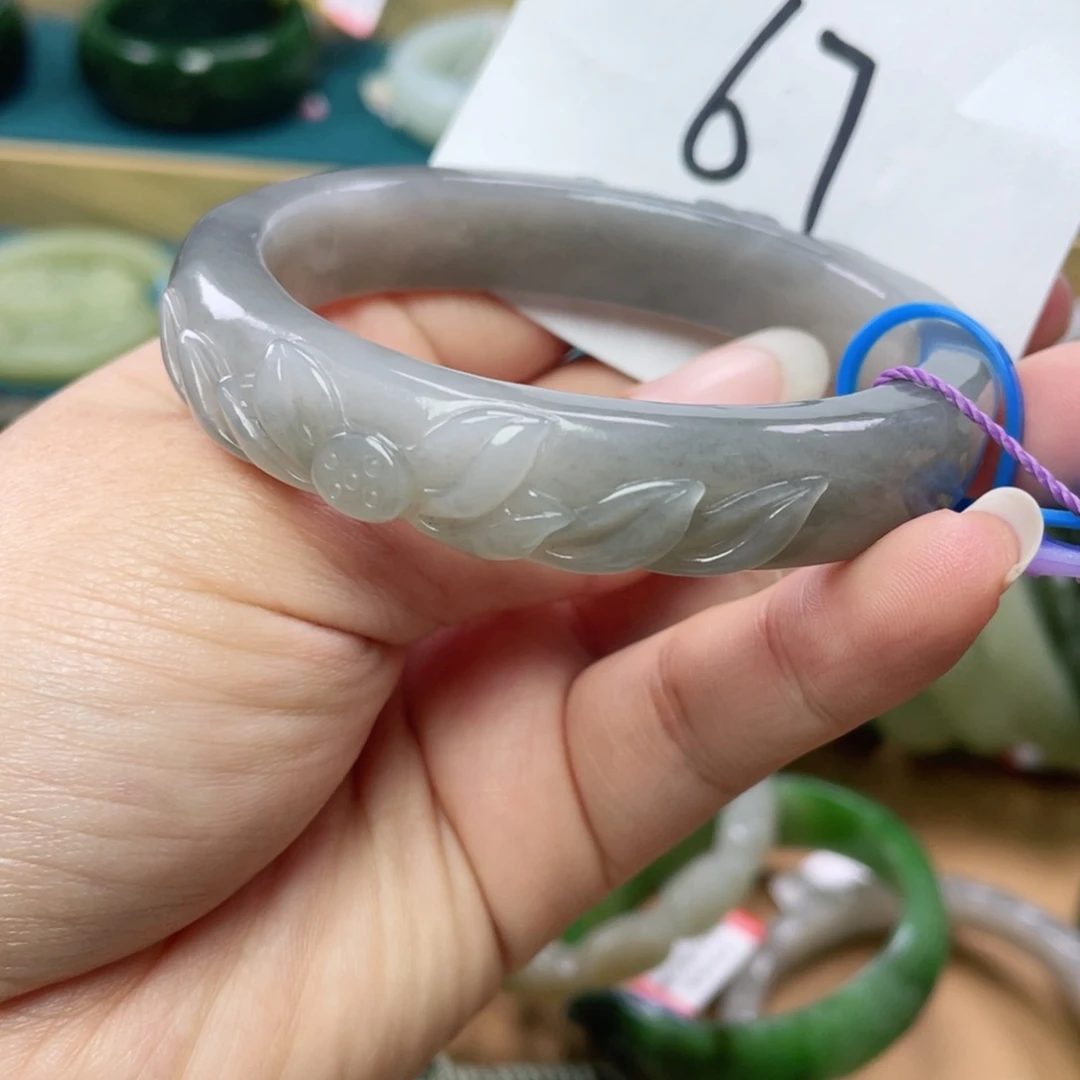 未镶嵌手镯（贵妃镯）和田玉圈口60