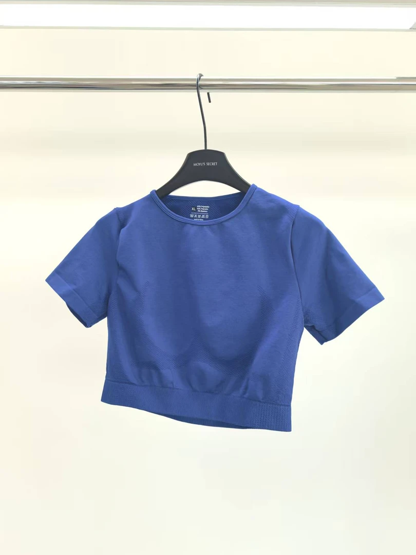 no退no换微脏微暇 603女士时尚健身上衣