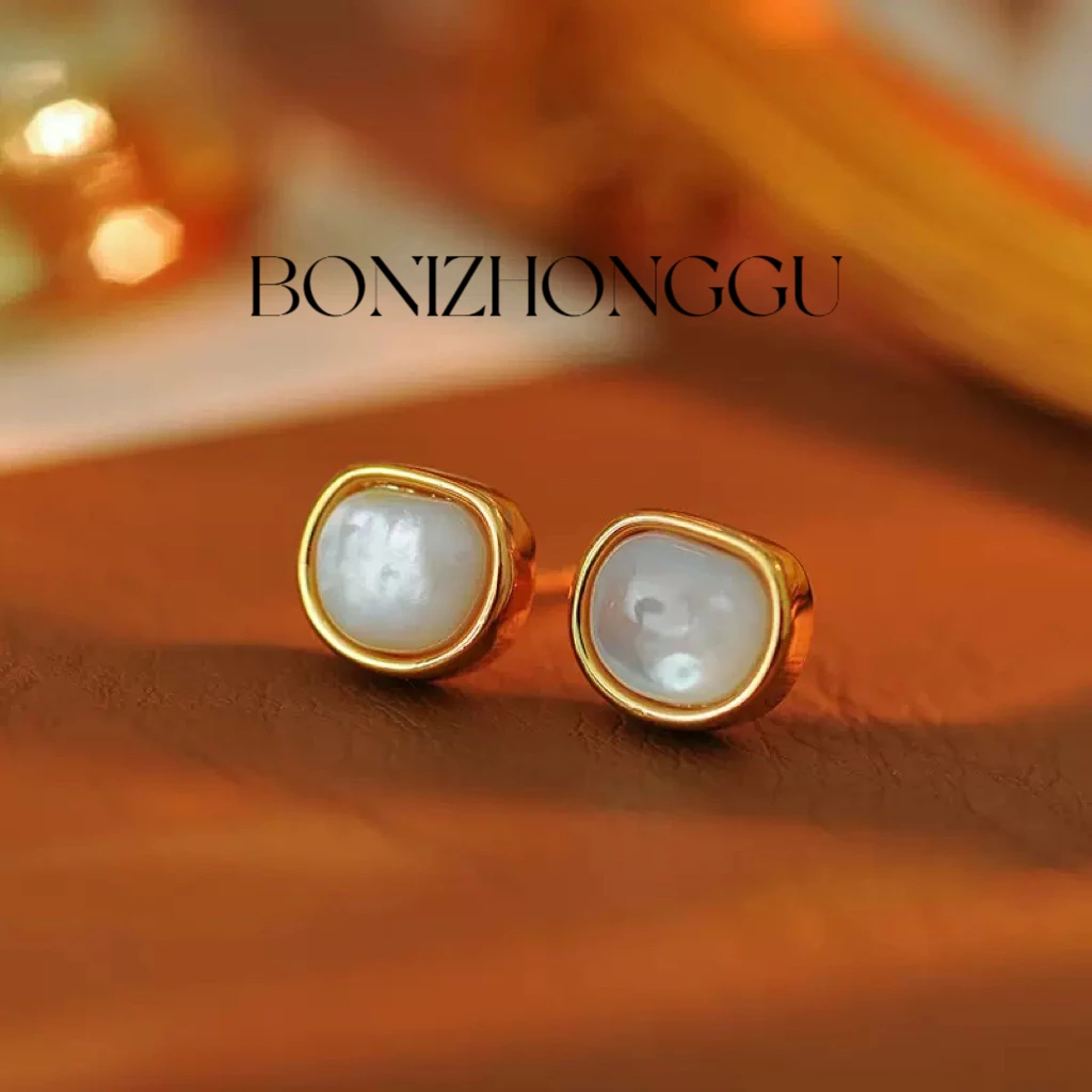 铜合金耳饰 A688《白色青坪》法式 高级小豆子耳钉百搭时尚轻奢