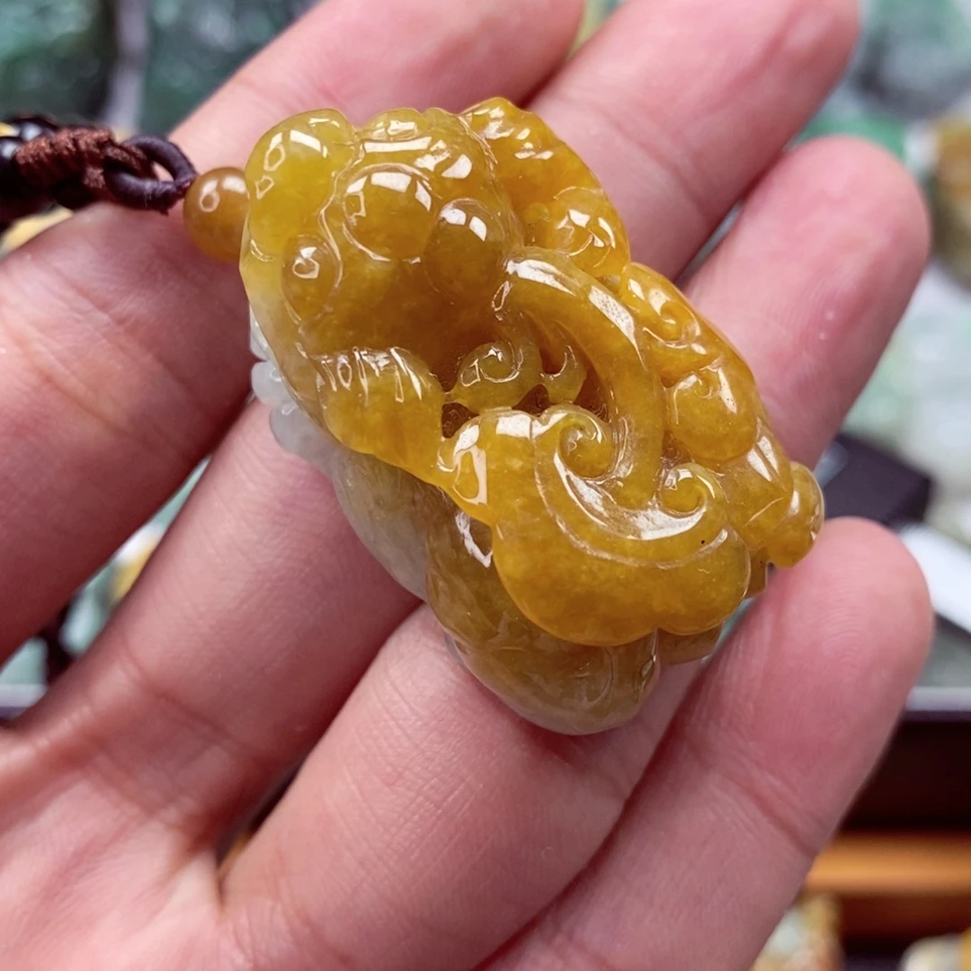 翡翠颈饰未镶嵌翡翠