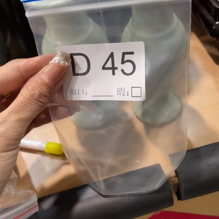 未镶嵌蛇纹石玉手镯懒****鱼