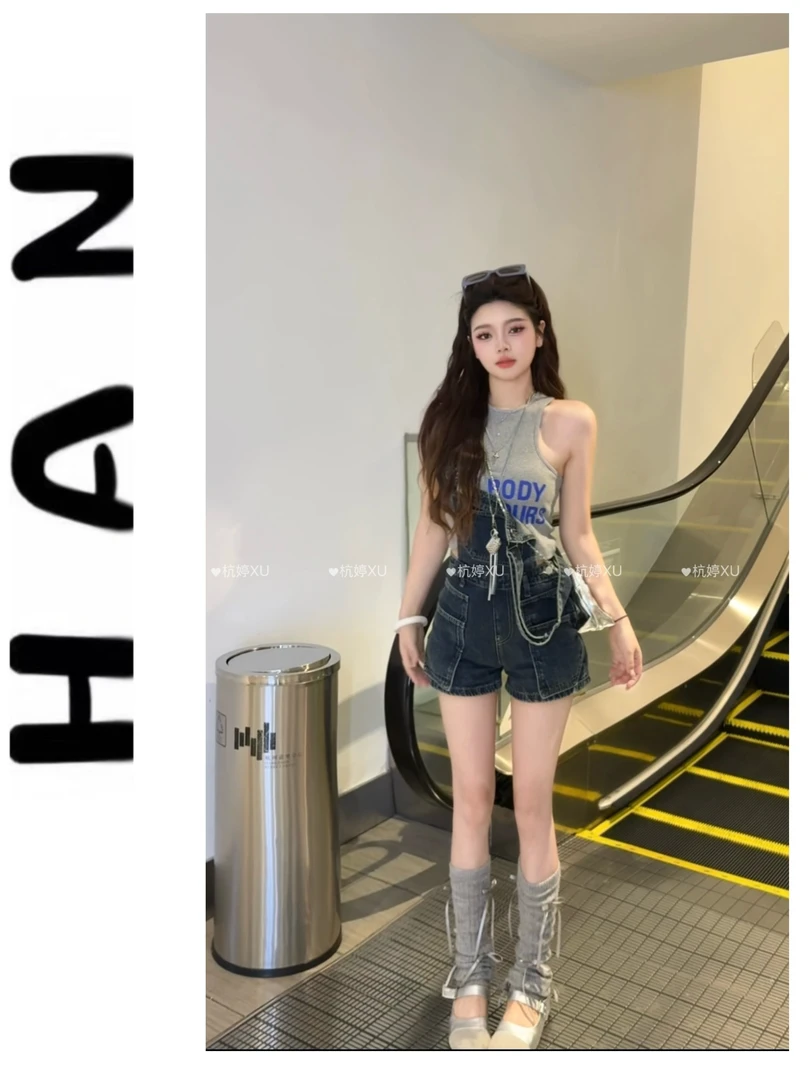 【时髦攻略】韩版小众辣妹背心+高腰减龄牛仔背带短裤