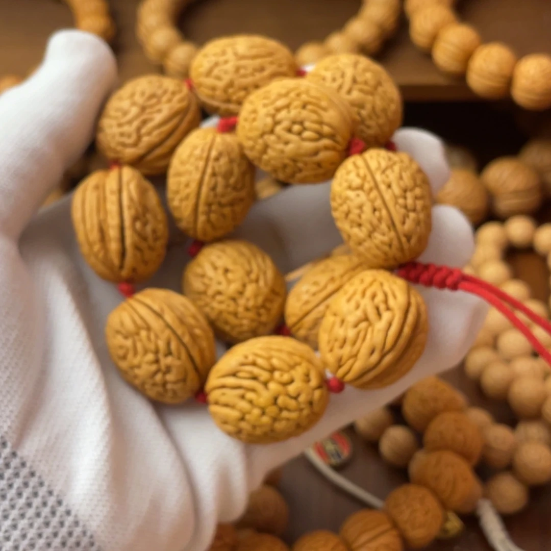 吊坠桃核格*钱袋子手持