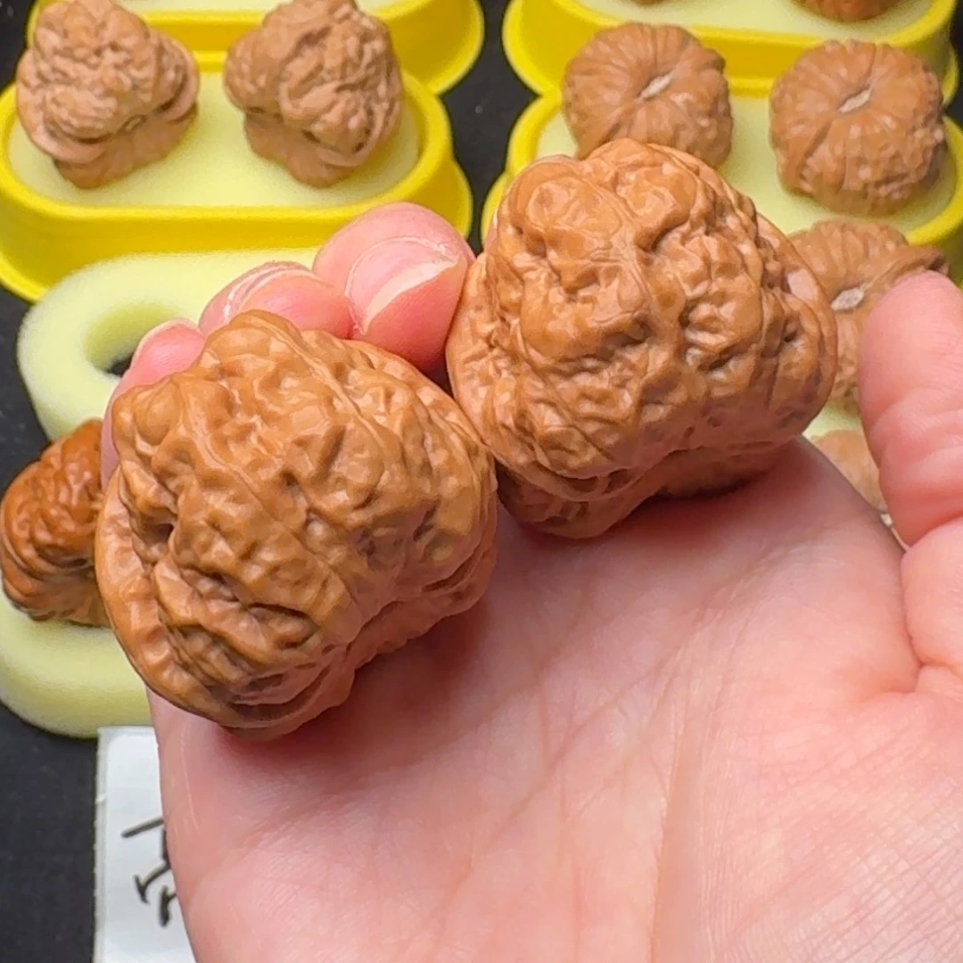 文玩核桃精品蛤蟆36