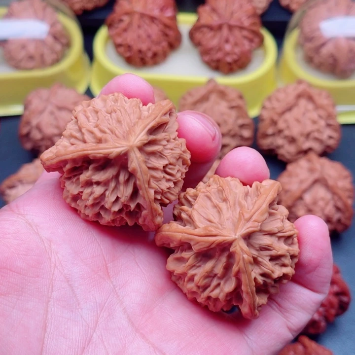 把件文玩核桃秦闷三棱42×42×41