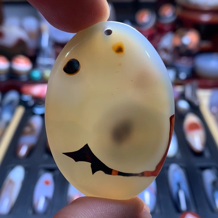 玛瑙/玉髓颈饰未镶嵌