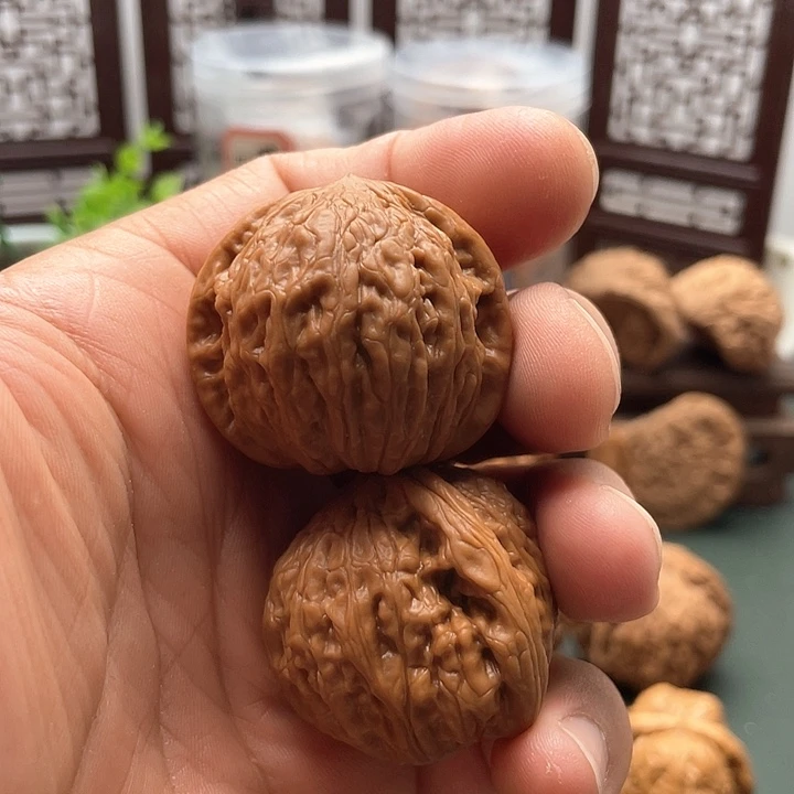 文玩核桃吊坠有****坐铁锤