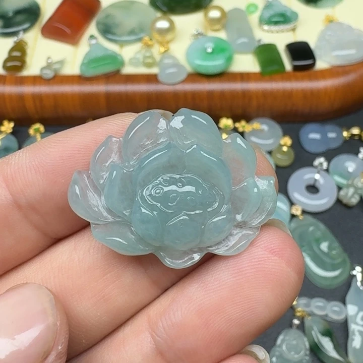 小***幽翡翠未镶嵌吊坠(不含链)