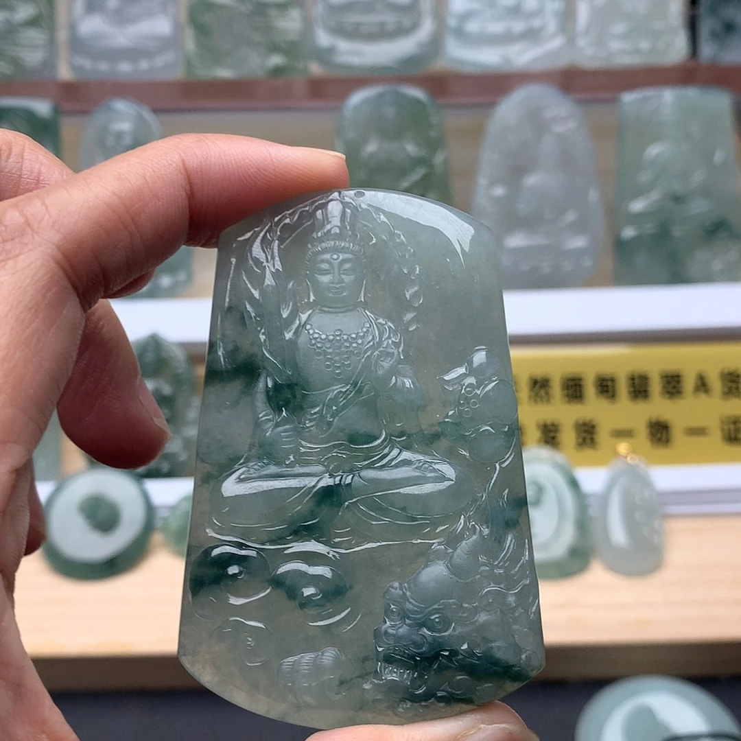 春***雪翡翠未镶嵌颈饰文殊