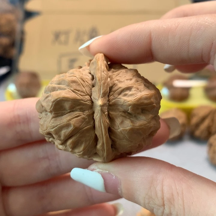 聚***贸文玩核桃把件异形单只
