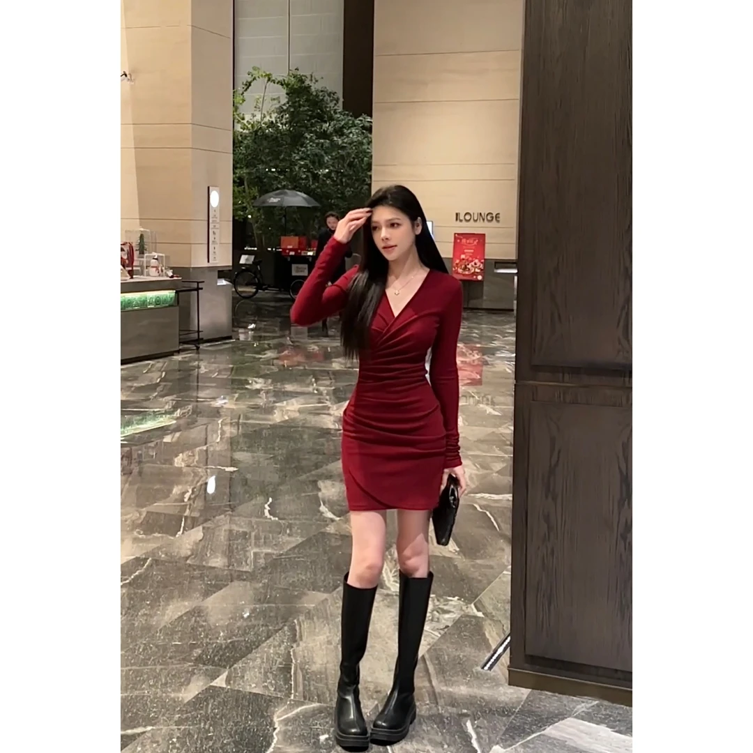 【苏苏】双旦新款褶皱收腰V领加厚时尚修身显瘦包臀连衣裙DT0506