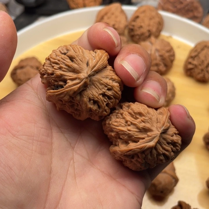 文玩核桃把件雨*文玩核桃手把件