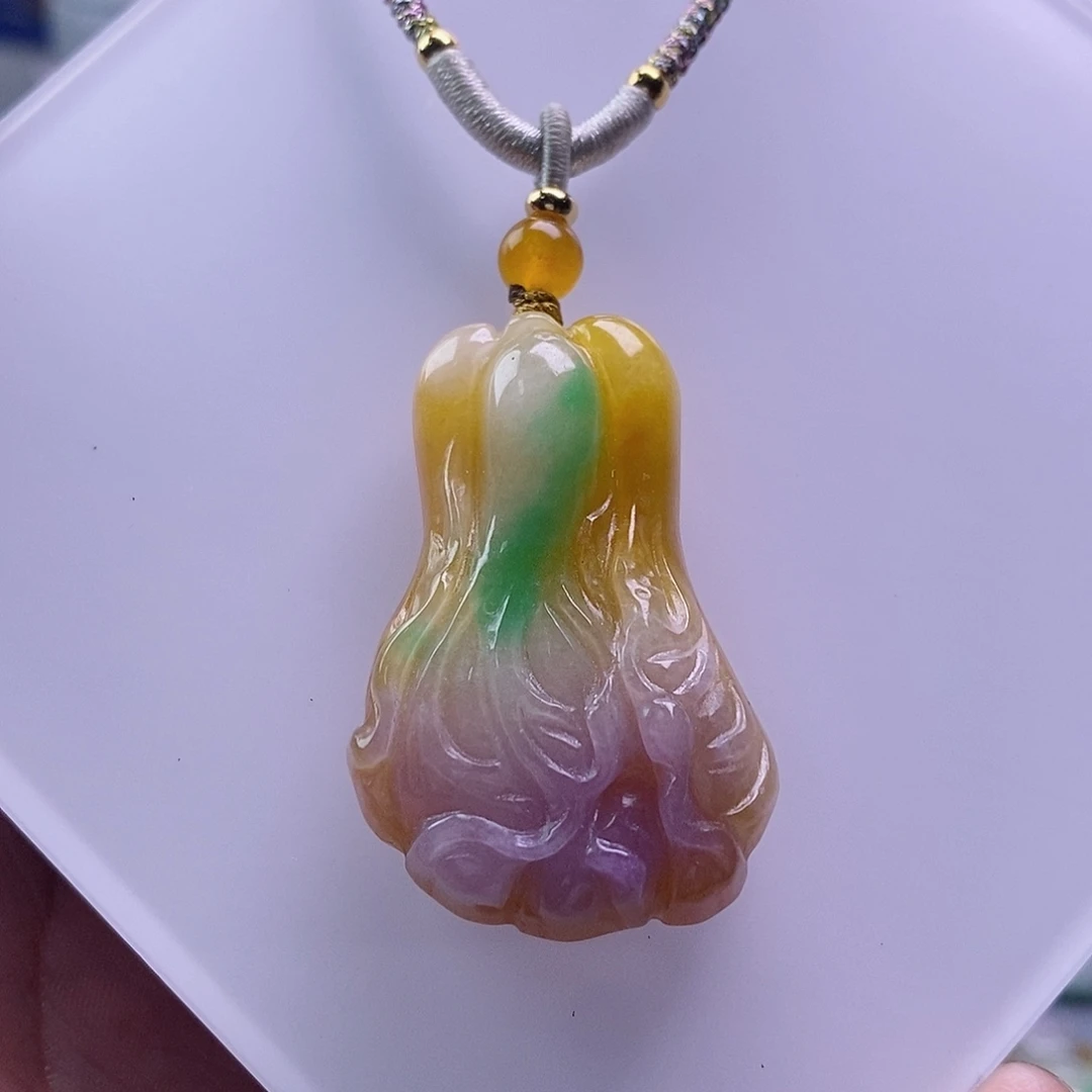 翡翠未镶嵌吊坠(赠链)