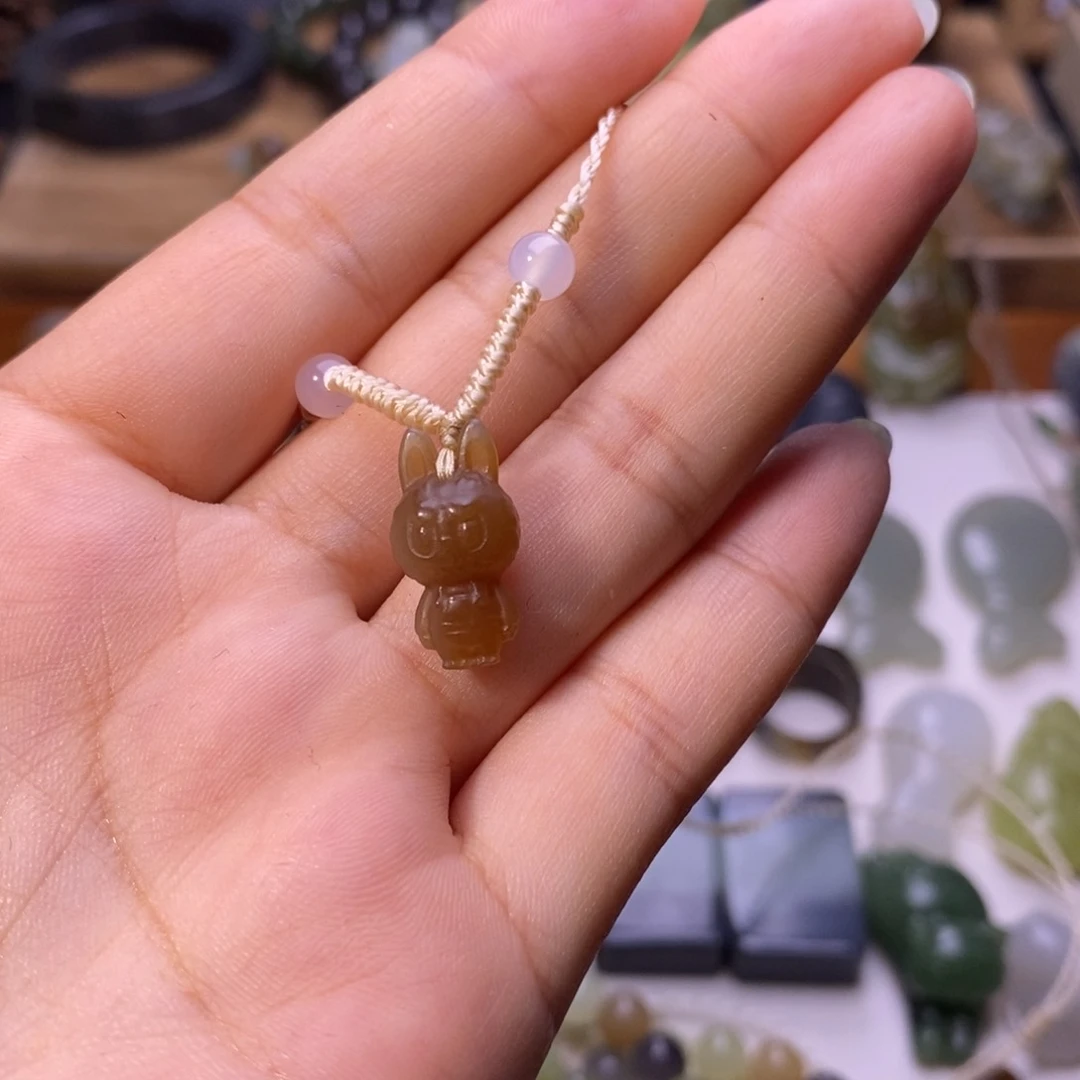 和田玉未镶嵌颈饰吉**柳