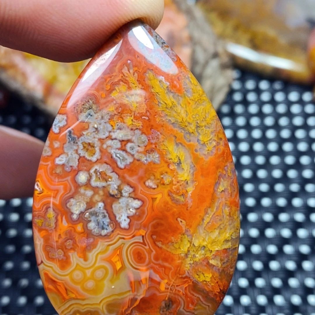 未镶嵌颈饰玛瑙/玉髓逗***频