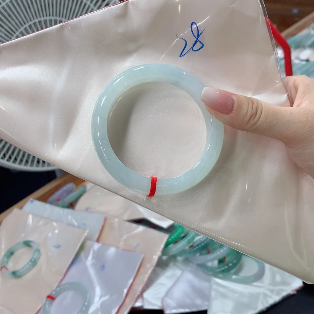 翡翠手镯未镶嵌小****0买断