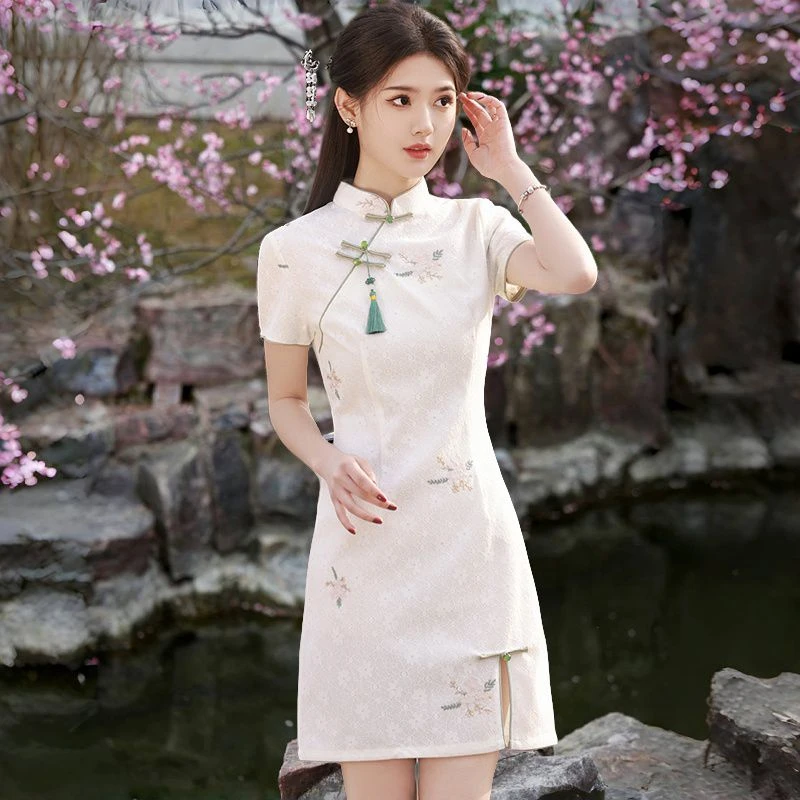 小个子旗袍女短款洋气夏季新款高档蕾丝绣花复古新中式改良连衣裙