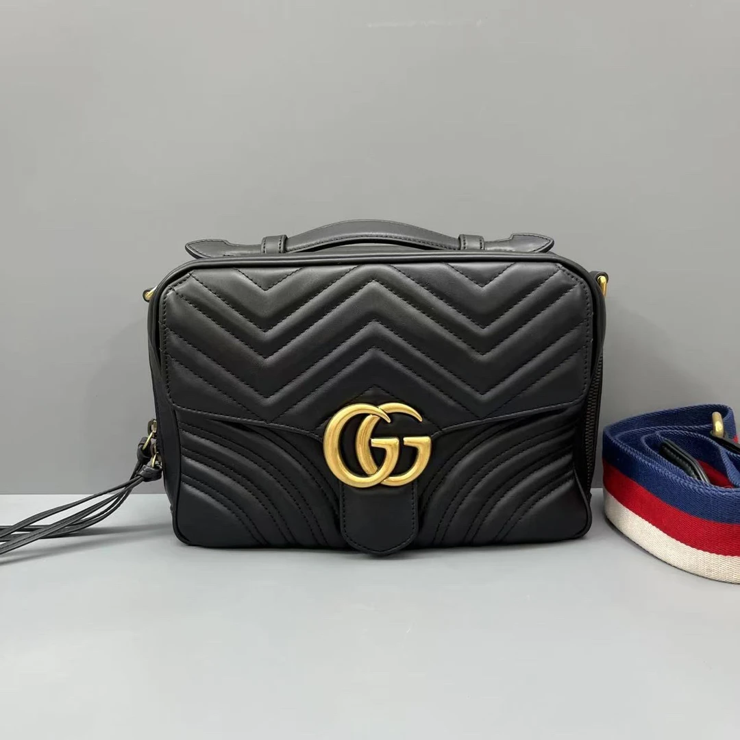 95新 GUCCI/古驰 黑金marmont邮差包 尺寸24*17 SV15615