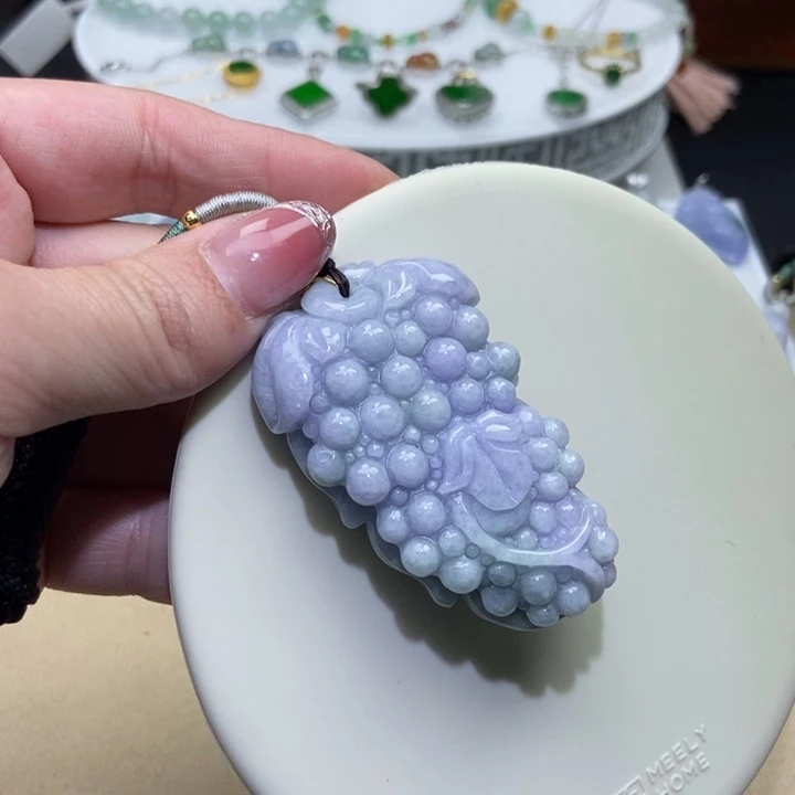 颈饰未镶嵌翡翠葡萄
