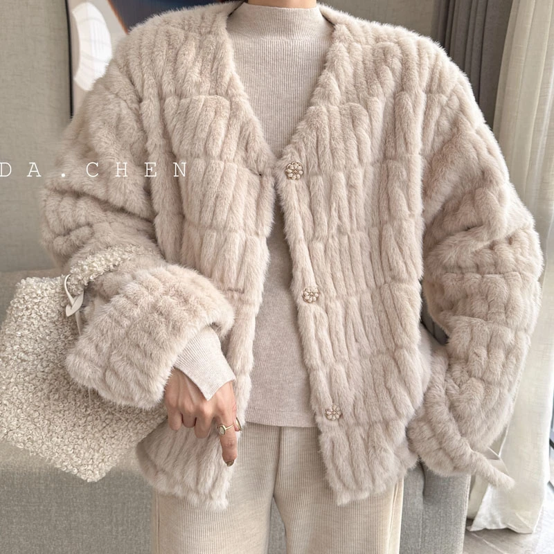 DA【清-冬款】字母小香扣毛绒外套-ZA50