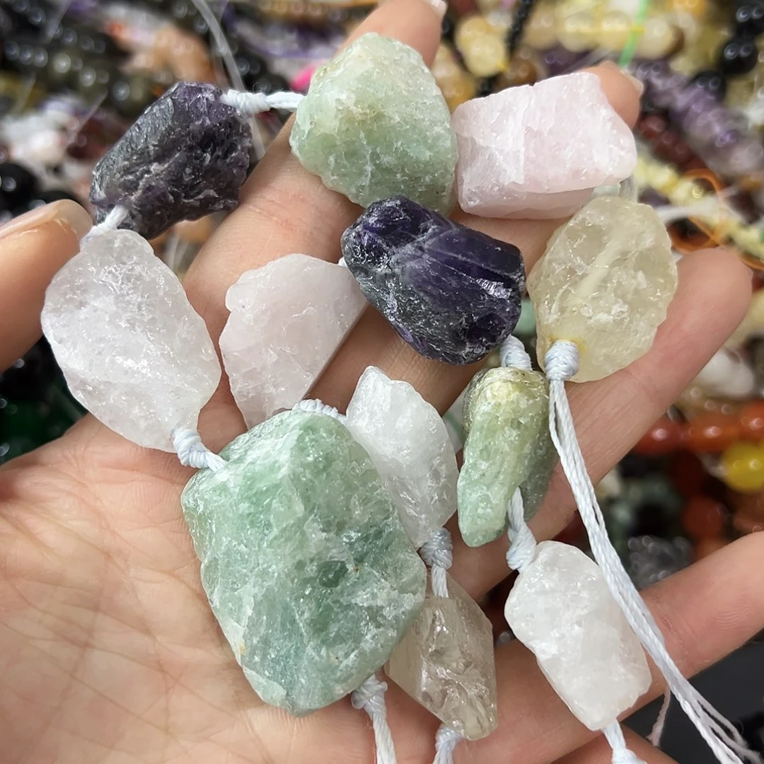 玛瑙/玉髓未镶嵌珠宝半成品，多宝原切原矿石一条