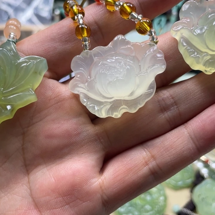 蛇纹石玉合金颈饰思***?