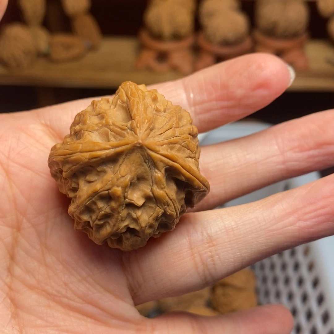 杨***韩把件文玩核桃文玩