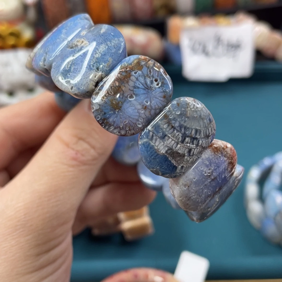 未镶嵌手镯硅化玉