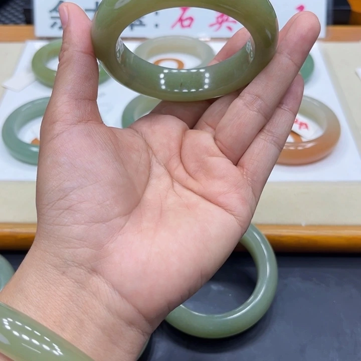 未镶嵌手镯石英质玉用****1