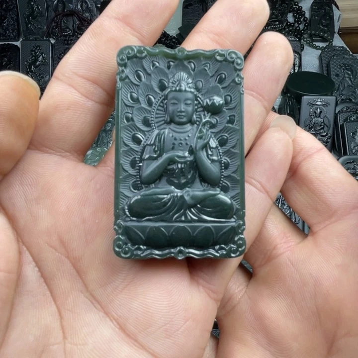 颈饰未镶嵌和田玉