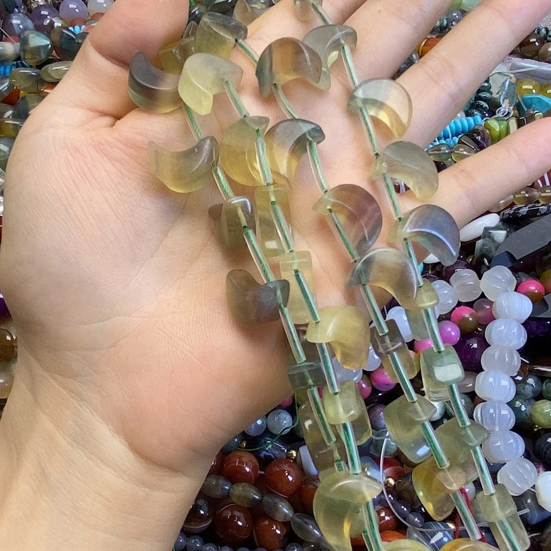 未镶嵌玛瑙/玉髓珠宝半成品萤石月牙一条装