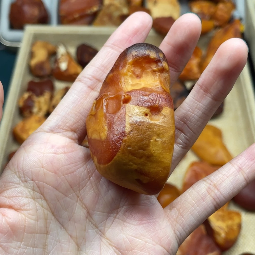 琥珀未镶嵌珠宝奇石