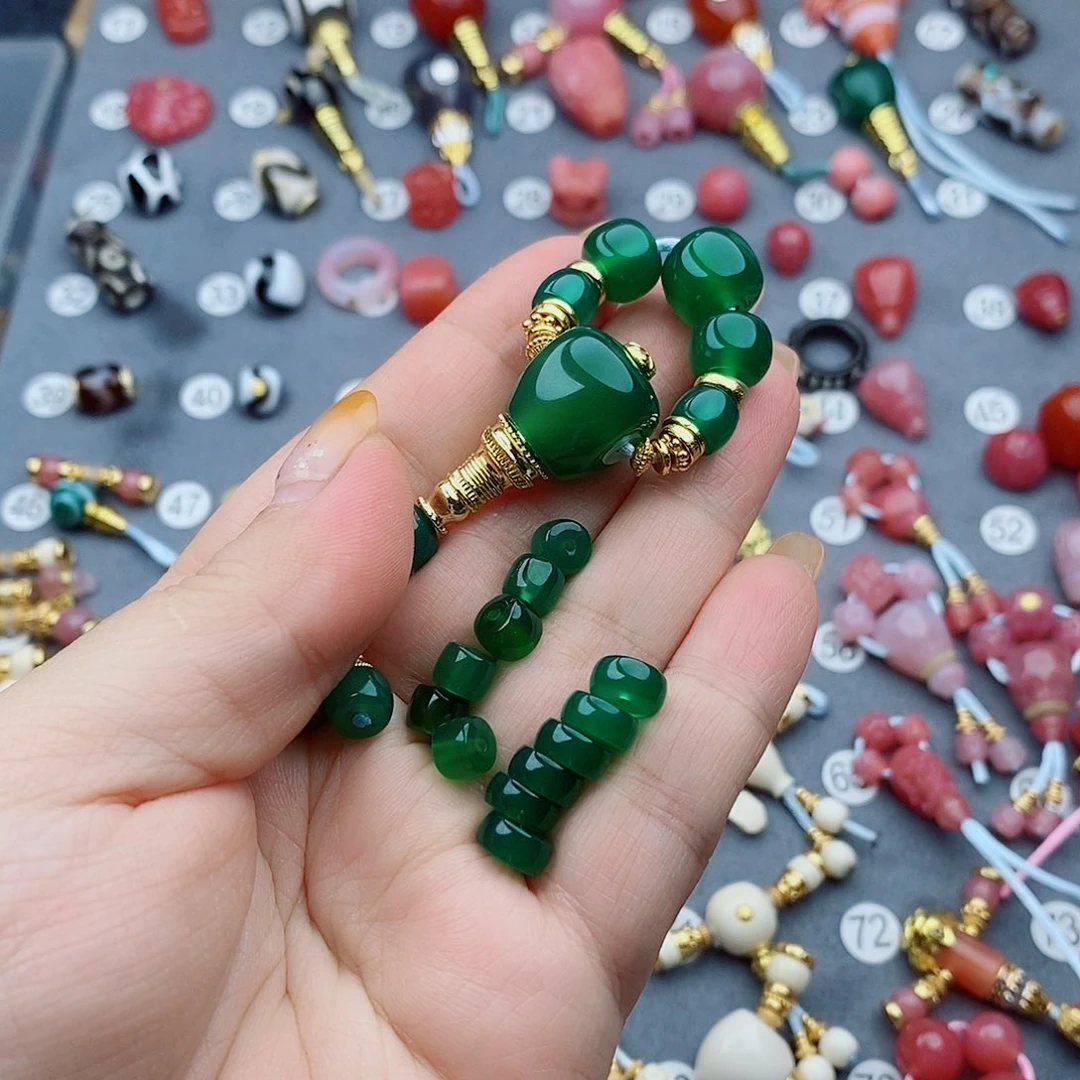 道***情玛瑙/玉髓未镶嵌饰品