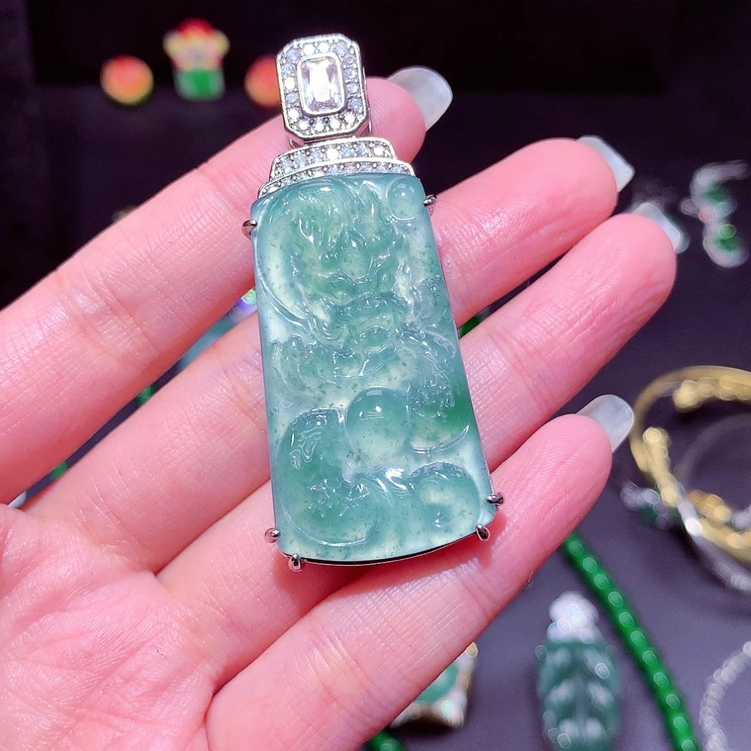 【闪购商品】翡翠吊坠(不含链)未镶嵌