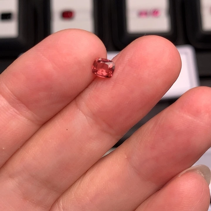 尖晶石裸石0.55克拉