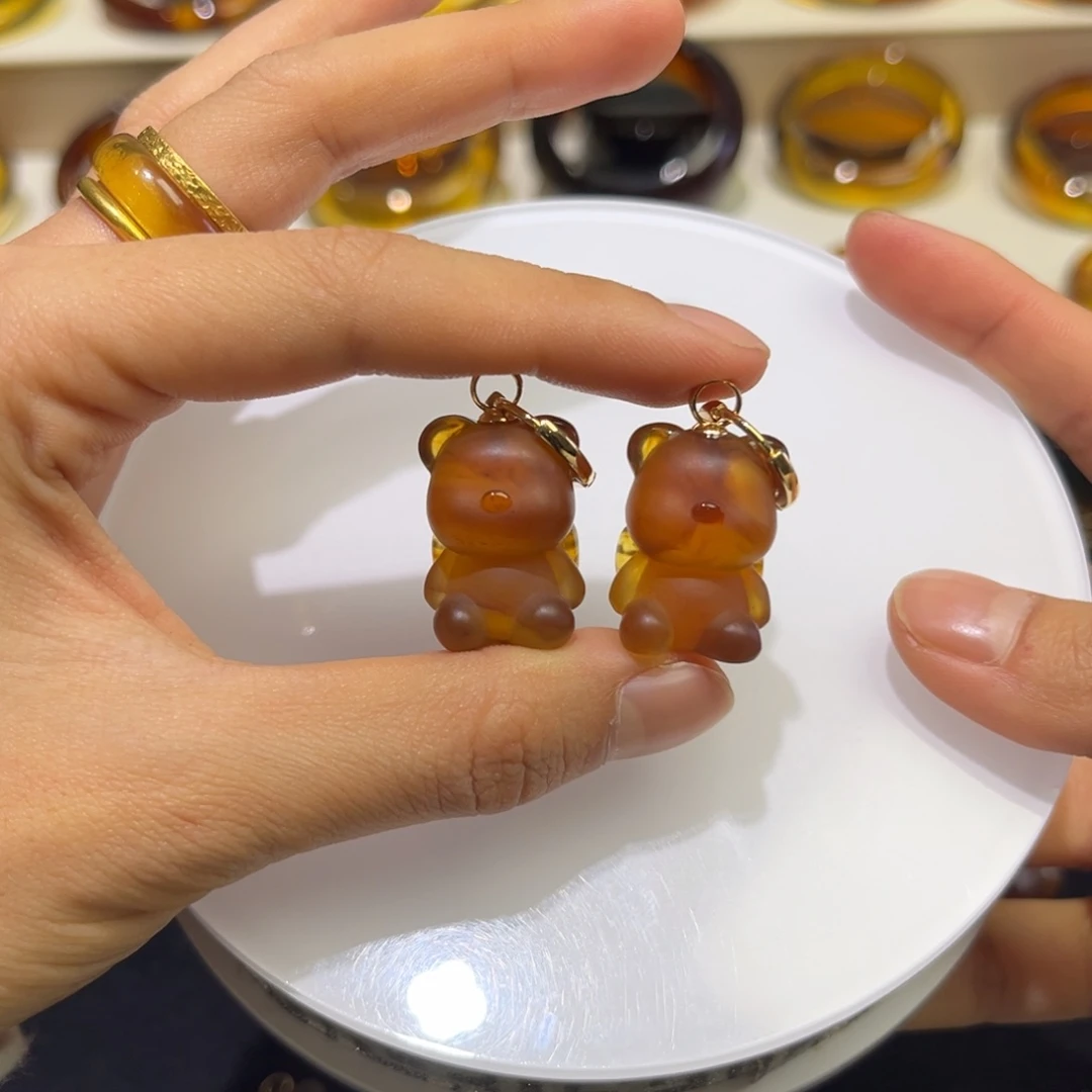 琥珀手镯未镶嵌小*小熊耳坠