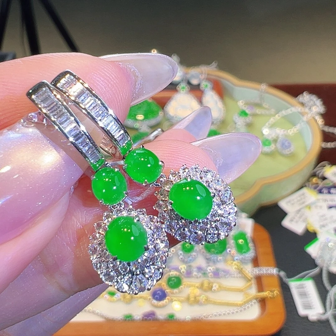 翡翠18K金镶嵌耳环翡翠