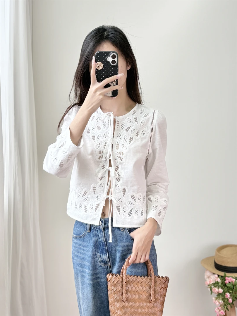 镂空精巧丨白色刺绣蕾丝花纹棉麻混纺系带门襟法式长袖衬衫上衣女