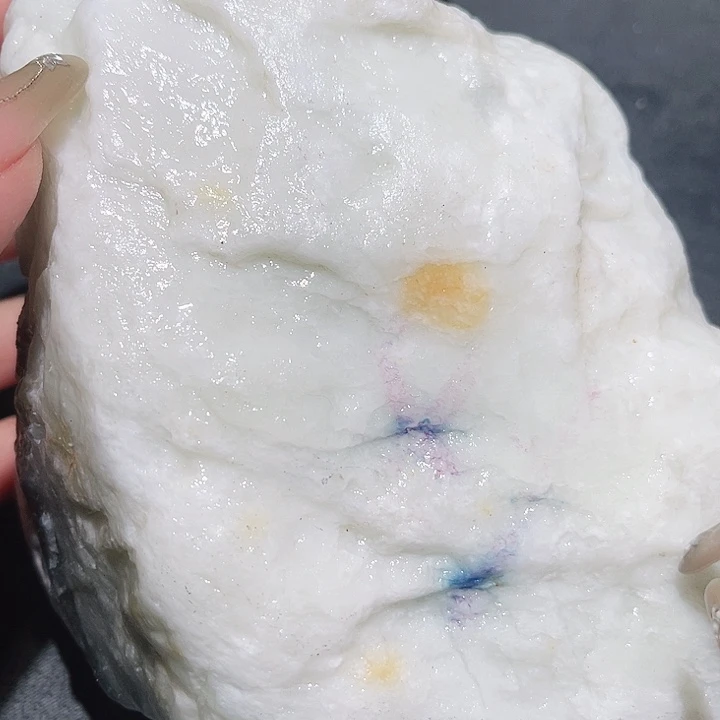 和田玉（糖玉）未镶嵌珠宝奇石