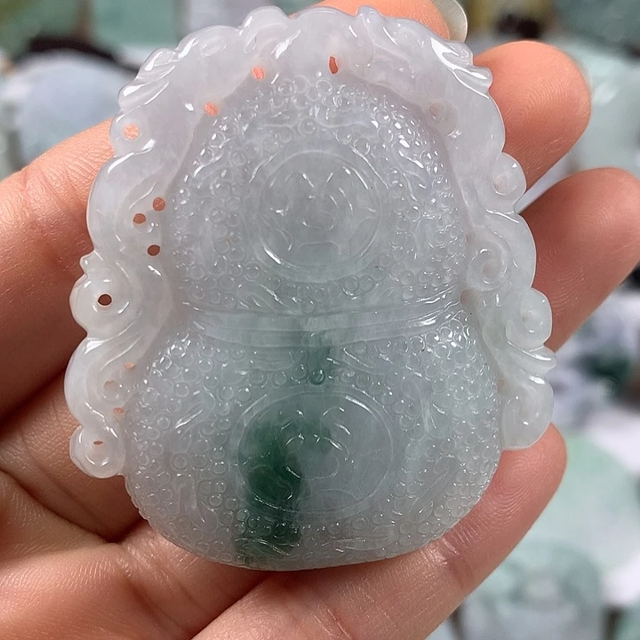 翡翠未镶嵌颈饰多子多福两面工艺福利