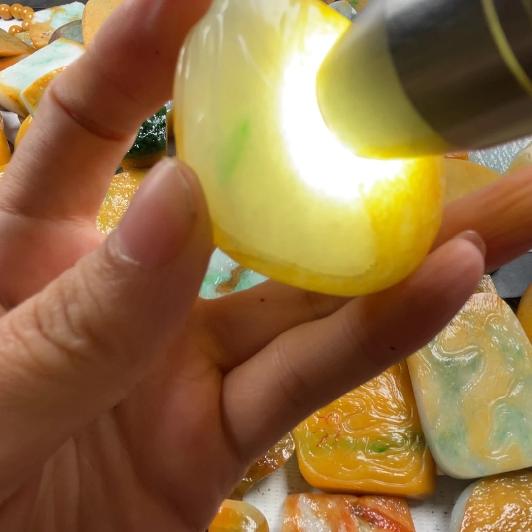 【闪购商品】颈饰未镶嵌翡翠翡翠