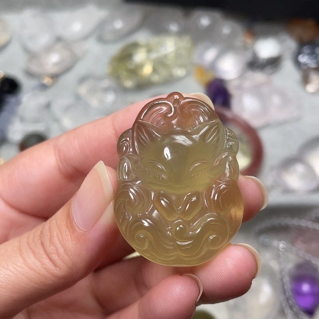 颈饰未镶嵌水晶狐狐