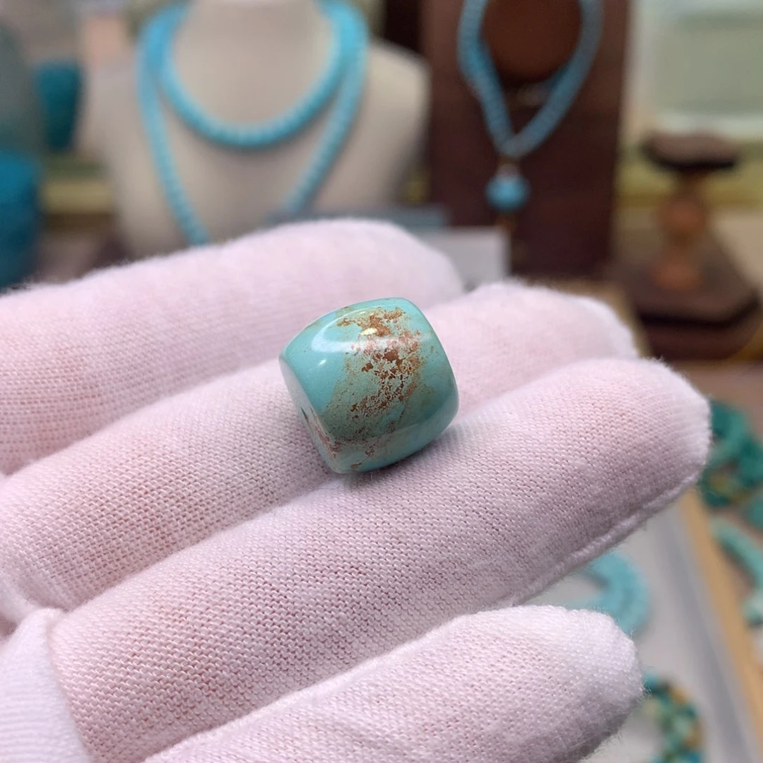 绿松石配饰未镶嵌