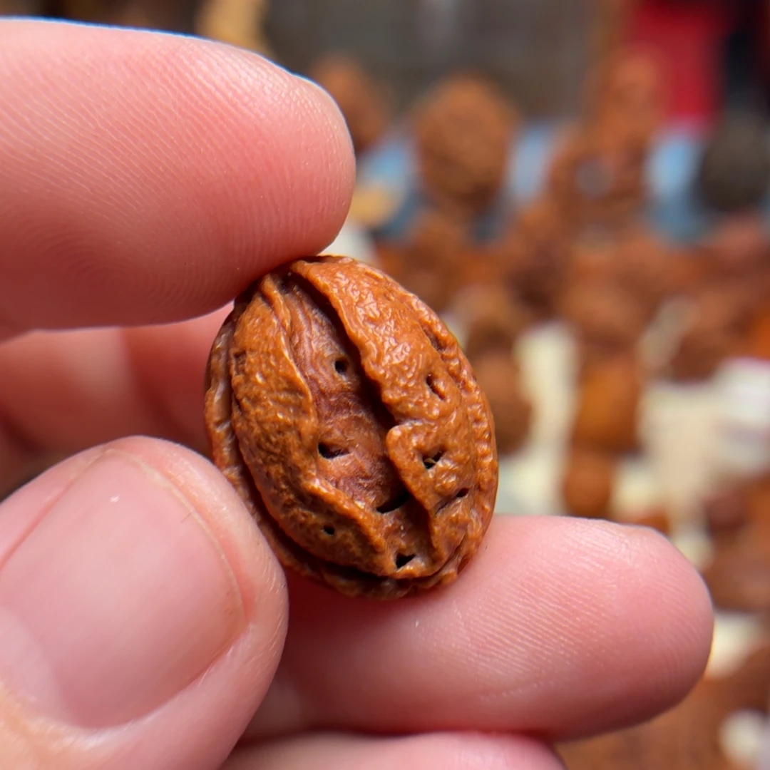 桃核圆雕小鲍鱼背云